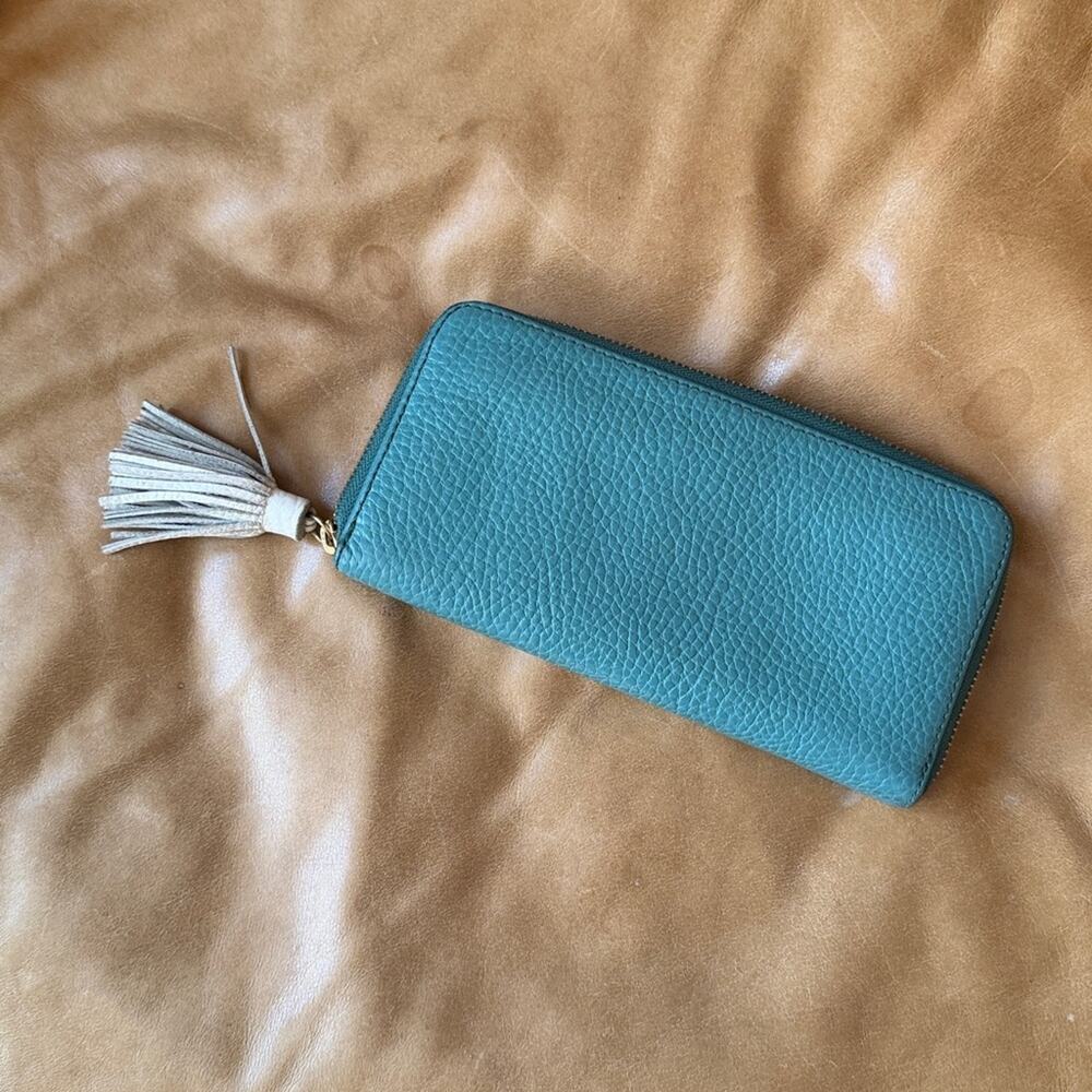 FOSSIL Turquoise Pebbled Leather Wallet with Tassel - Picture 4 of 4